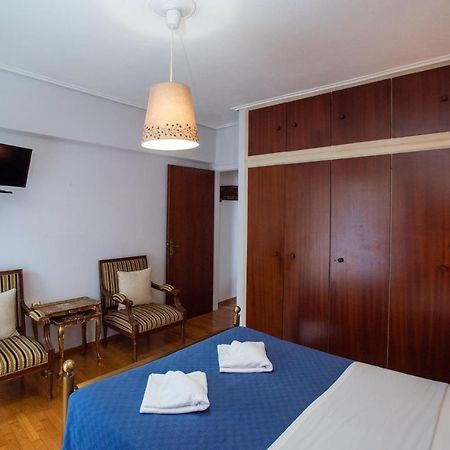 Hector'S Flisvos Apartment Atene Esterno foto