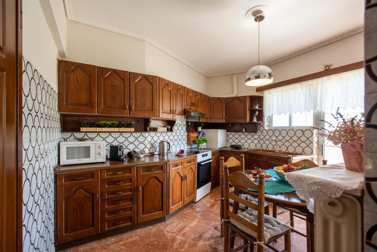 Hector'S Flisvos Apartment Atene Esterno foto