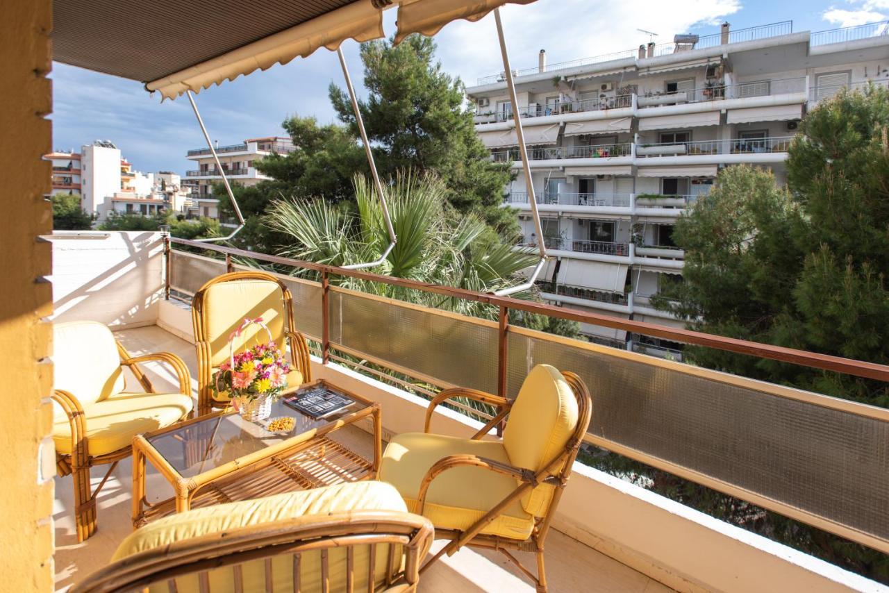 Hector'S Flisvos Apartment Atene Esterno foto