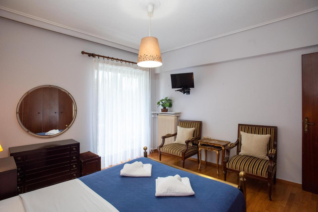 Hector'S Flisvos Apartment Atene Esterno foto