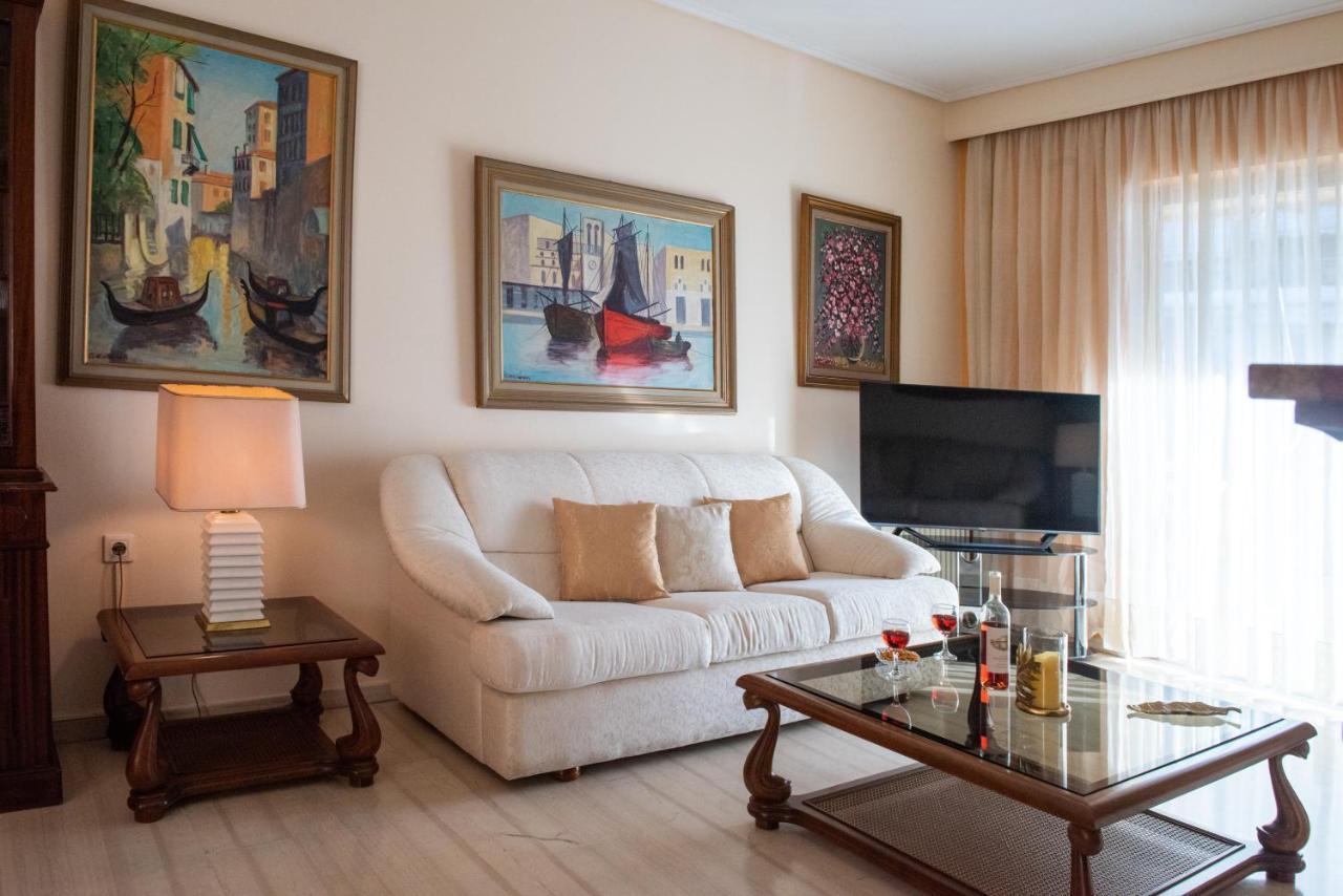 Hector'S Flisvos Apartment Atene Esterno foto